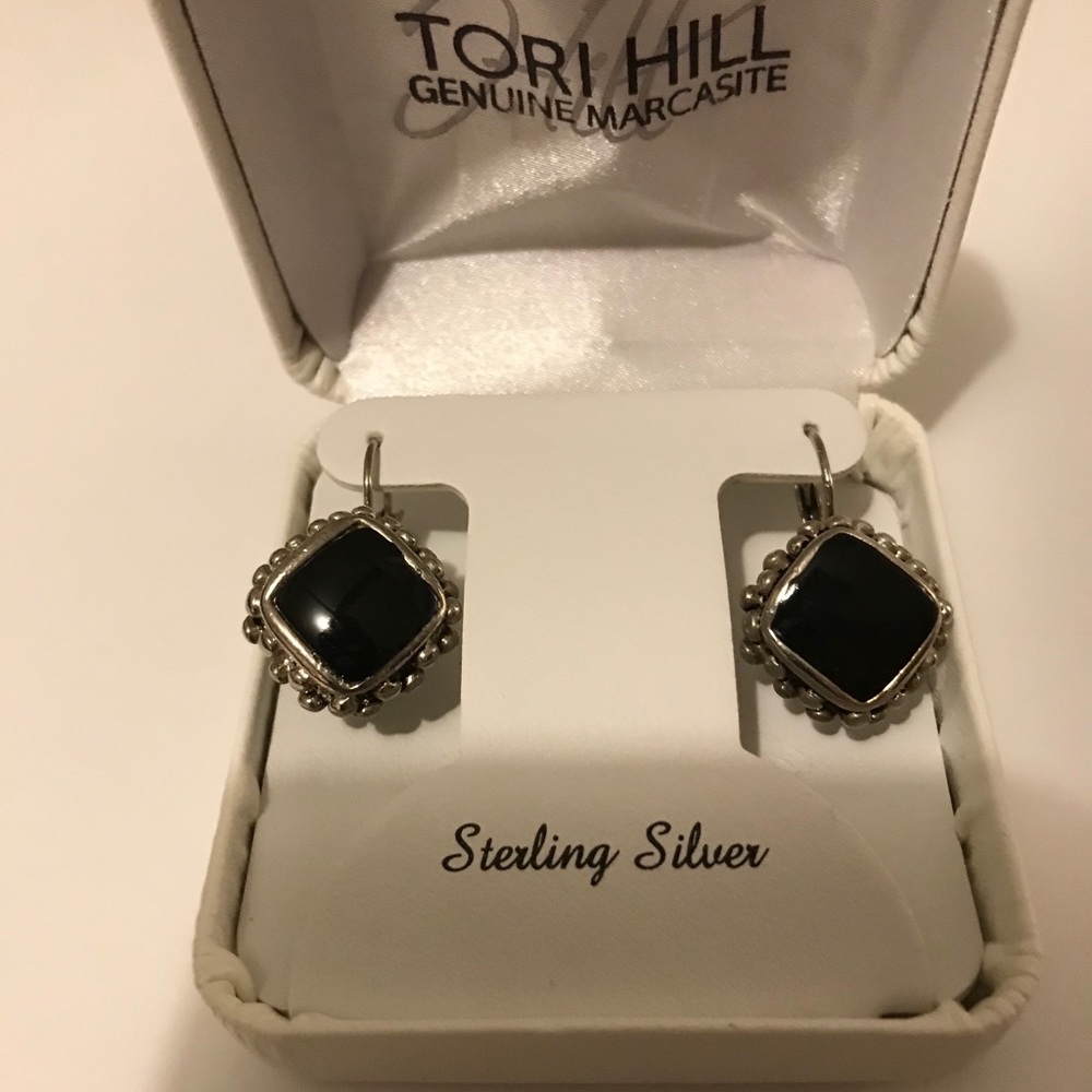 Black on  genuine Sterling. silver / pierced clip